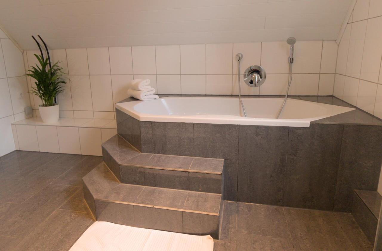 Idyllisches Wohnen In Gruener Oase Apartamento Griesheim  Exterior foto